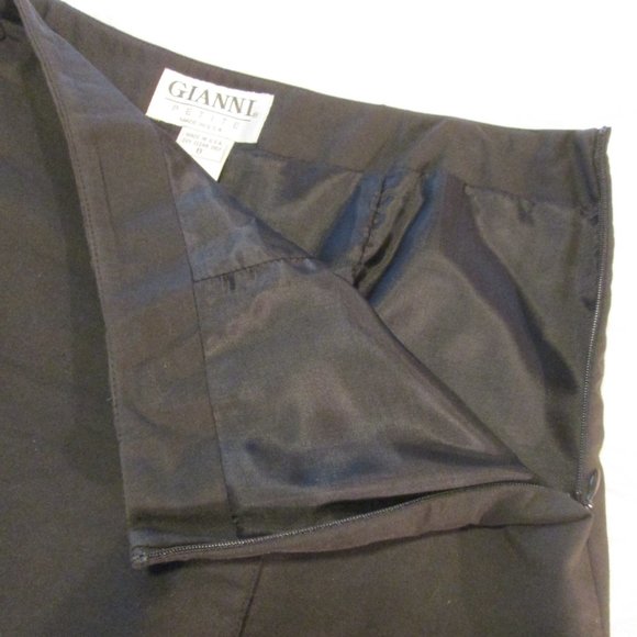 GIANNI PETITE BLACK LINED SKIRT - Picture 5 of 14